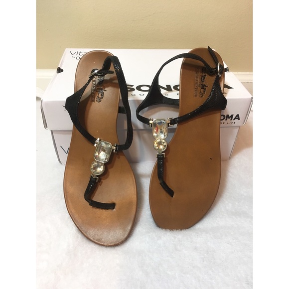 Coach and Four Shoes - 🔴SOLD Coach & Four Gemstone Sandals Size 8.5
